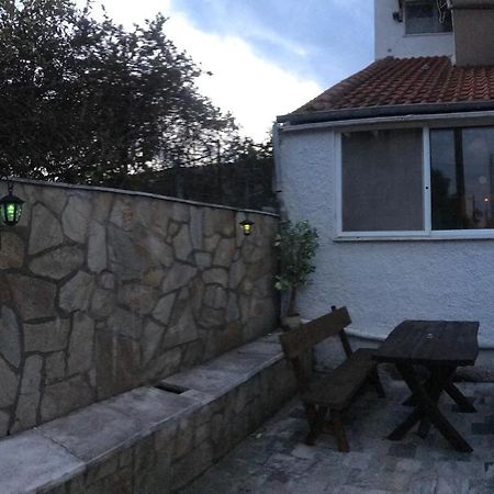 Rena Apartments Asproválta Eksteriør billede
