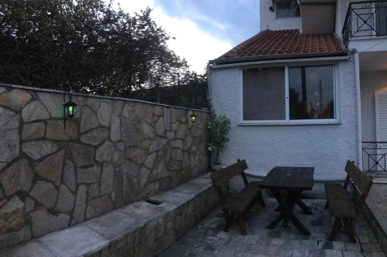 Rena Apartments Asproválta Eksteriør billede